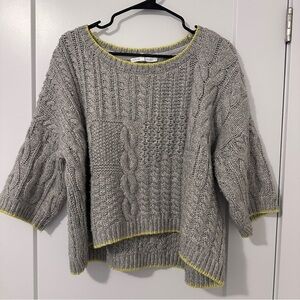 Victoria’s Secret Grey Cable Knit Shot Sleeve Sweater Size Small Women’s